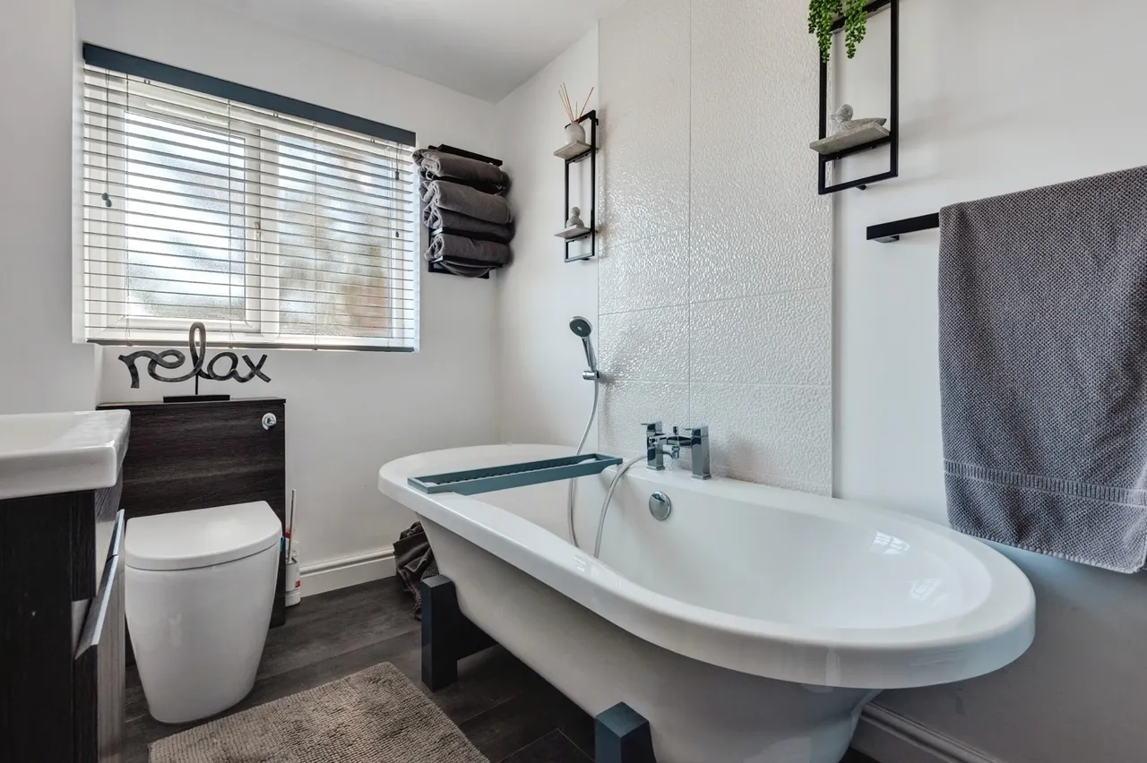 Marlowe Close, Widnes, WA8, photo 18