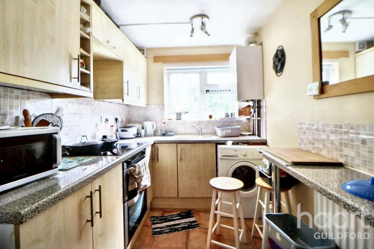 Broomfield, Guildford, GU2, photo 6