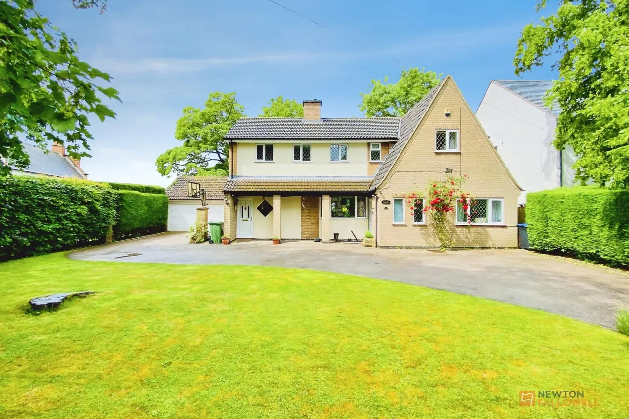 5 bed house for sale, Church Lane, Stoughton, LE2