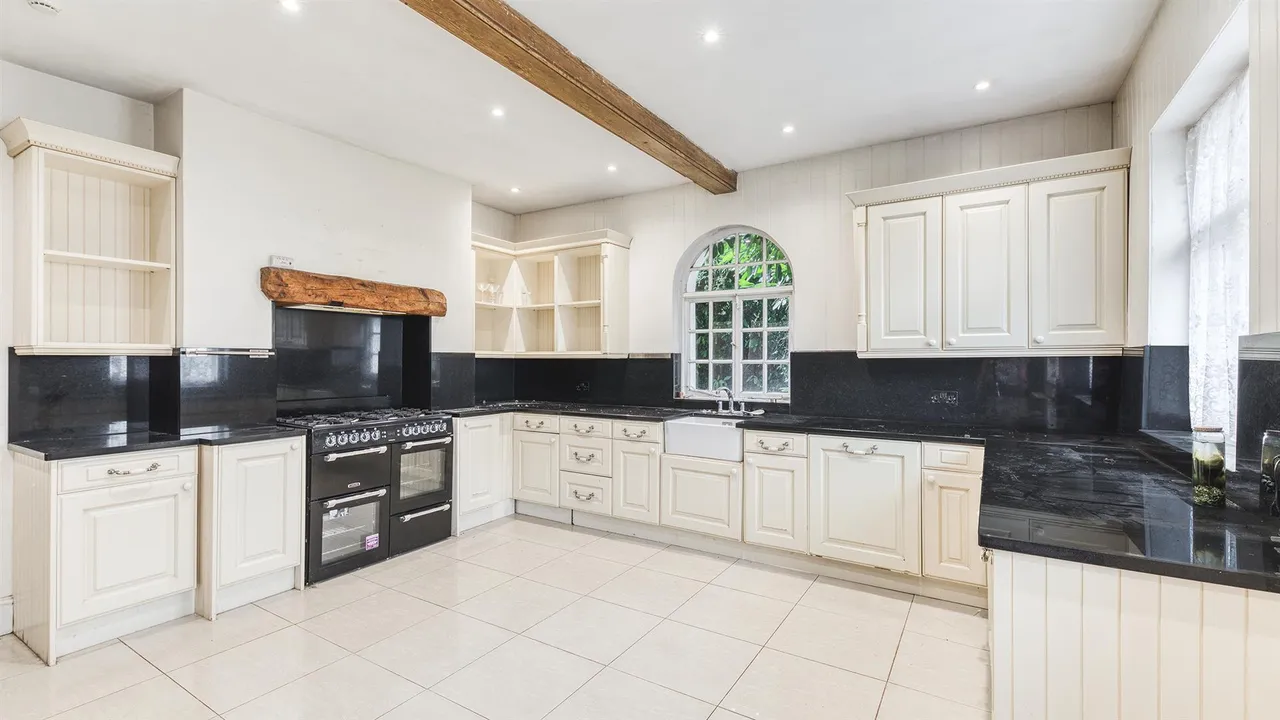 Derby Road, Ashbourne, photo 2