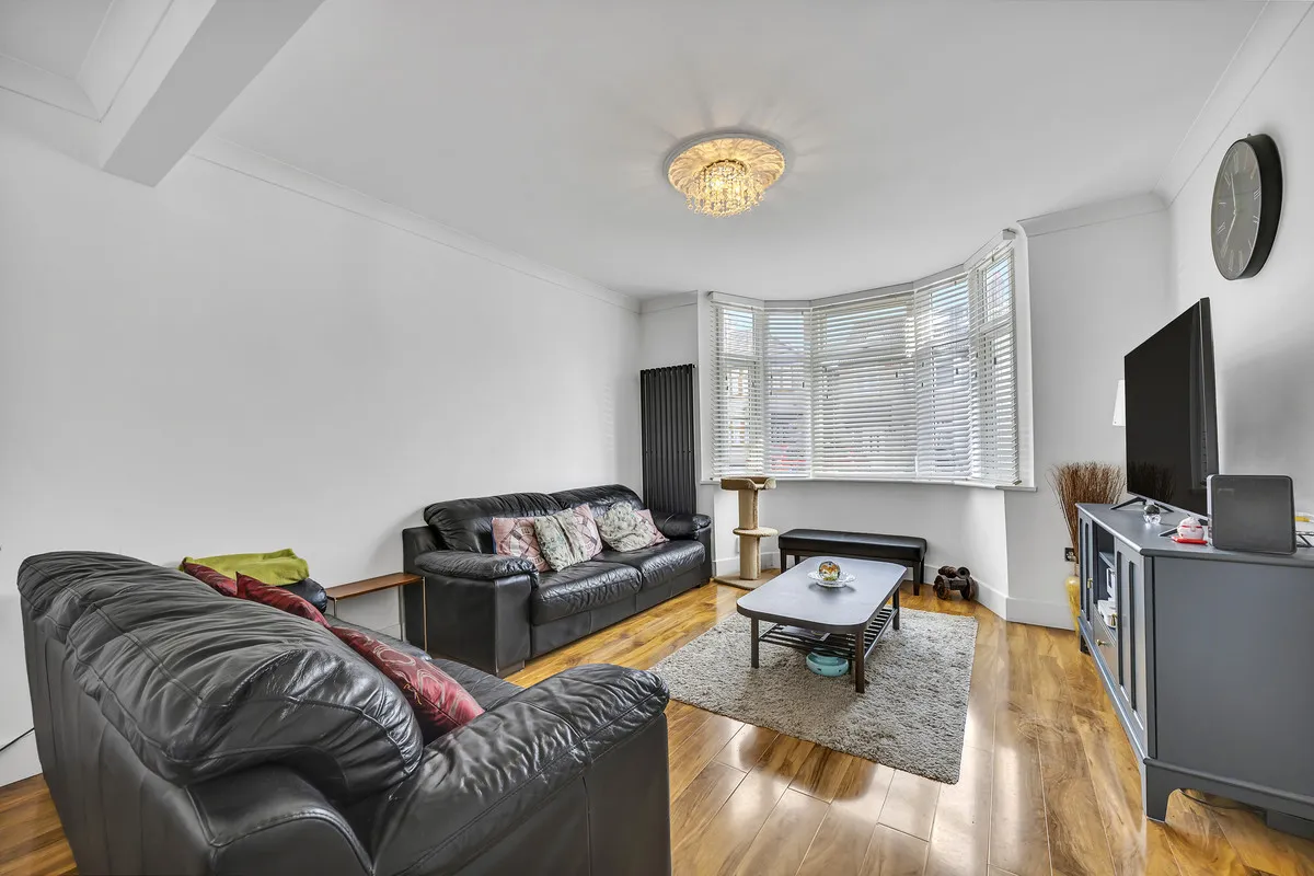 Hayden Way, Romford, Collier Row, RM5 3DA, photo 2