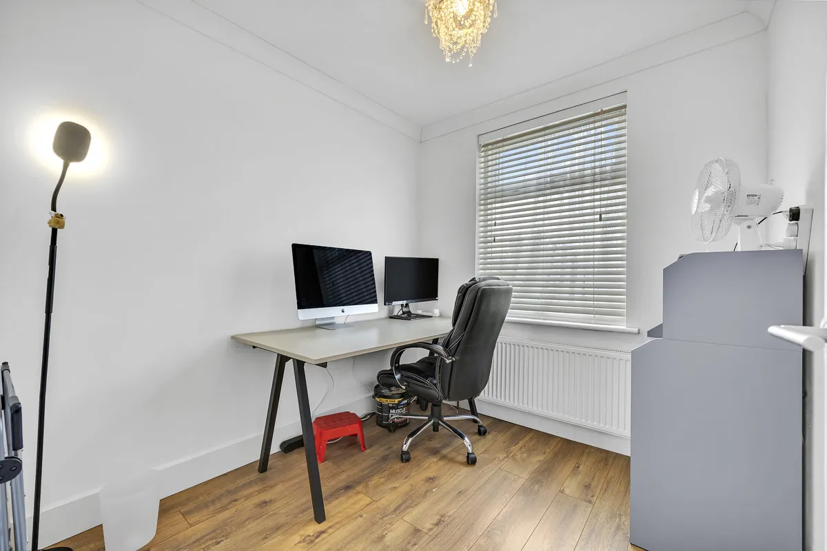 Hayden Way, Romford, Collier Row, RM5 3DA, photo 10