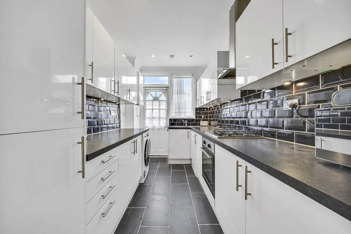 Hayden Way, Romford, Collier Row, RM5 3DA, photo 6