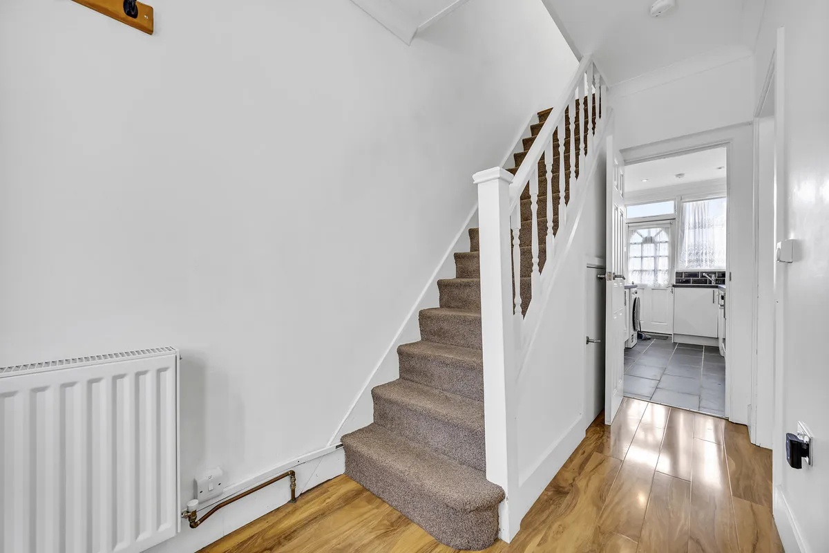 Hayden Way, Romford, Collier Row, RM5 3DA, photo 16