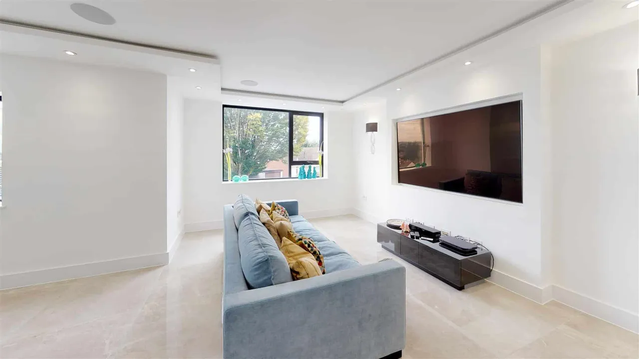 Goldings Road, Loughton, photo 5