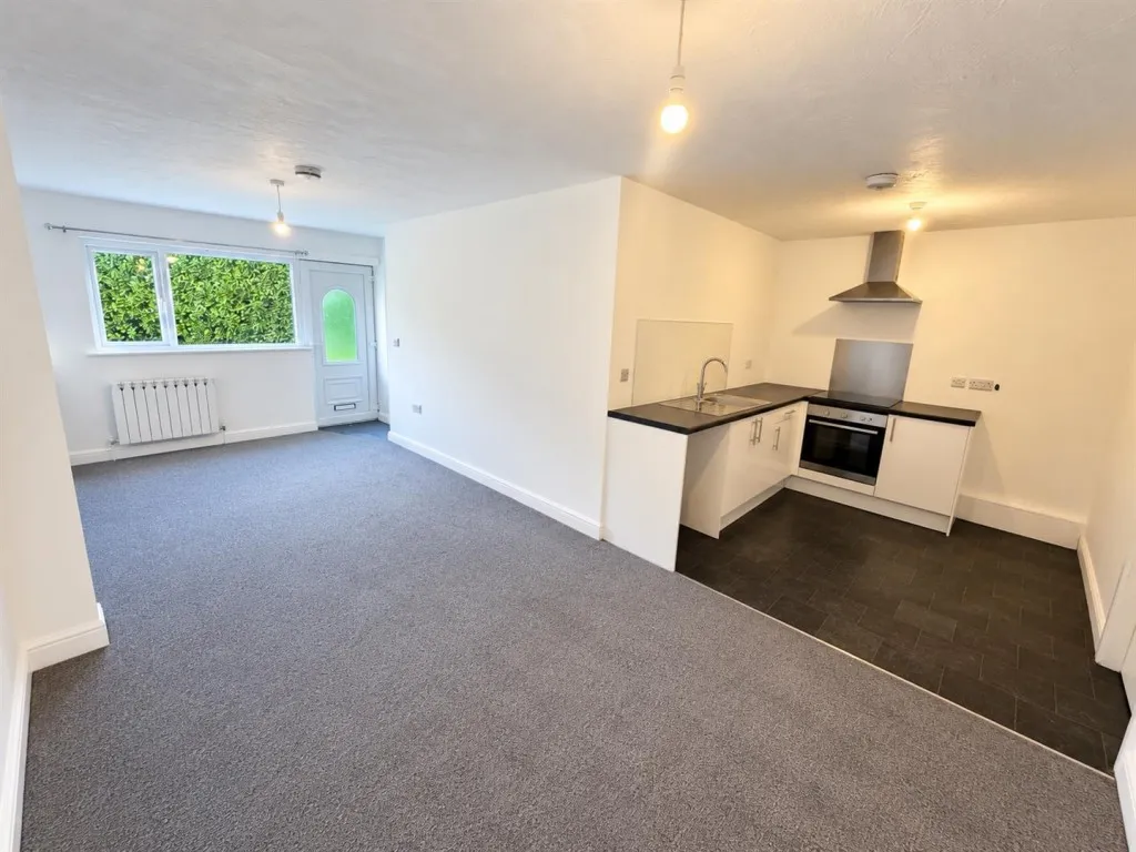 Mohair Street, Keighley, BD21, photo 3
