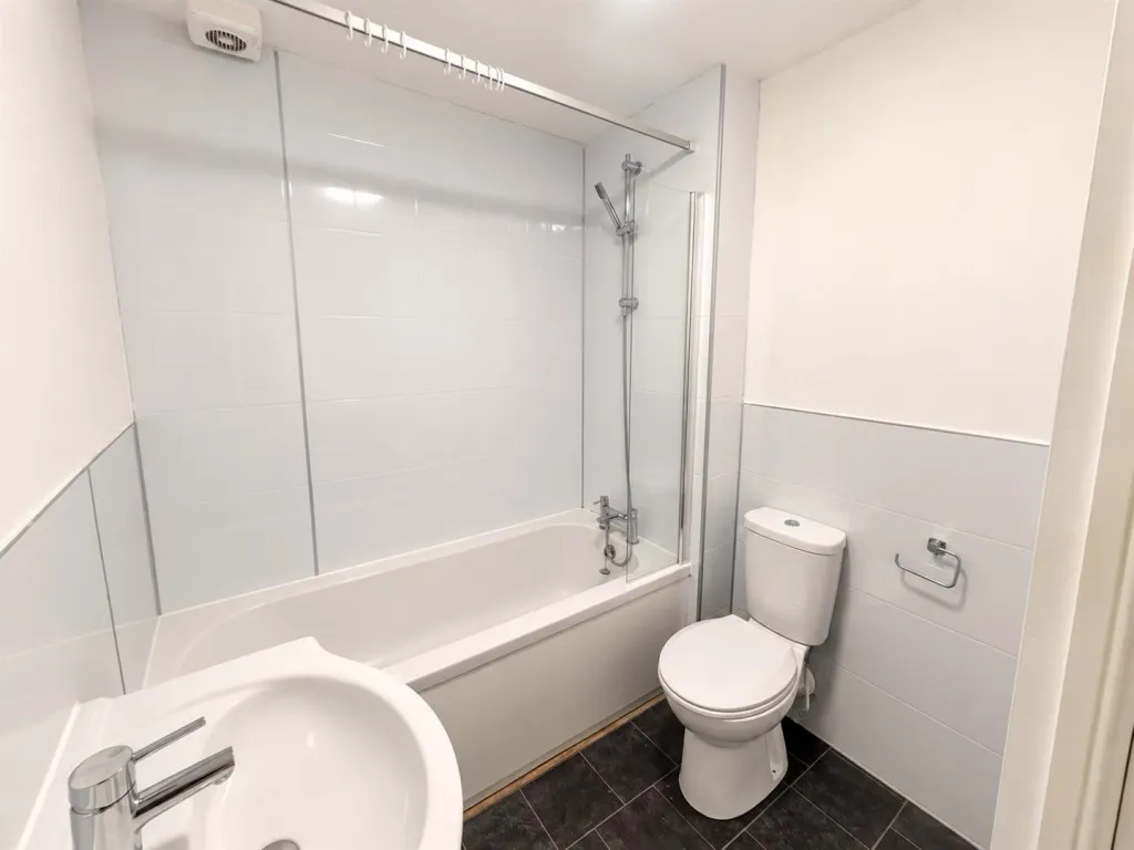 Mohair Street, Keighley, BD21, photo 8