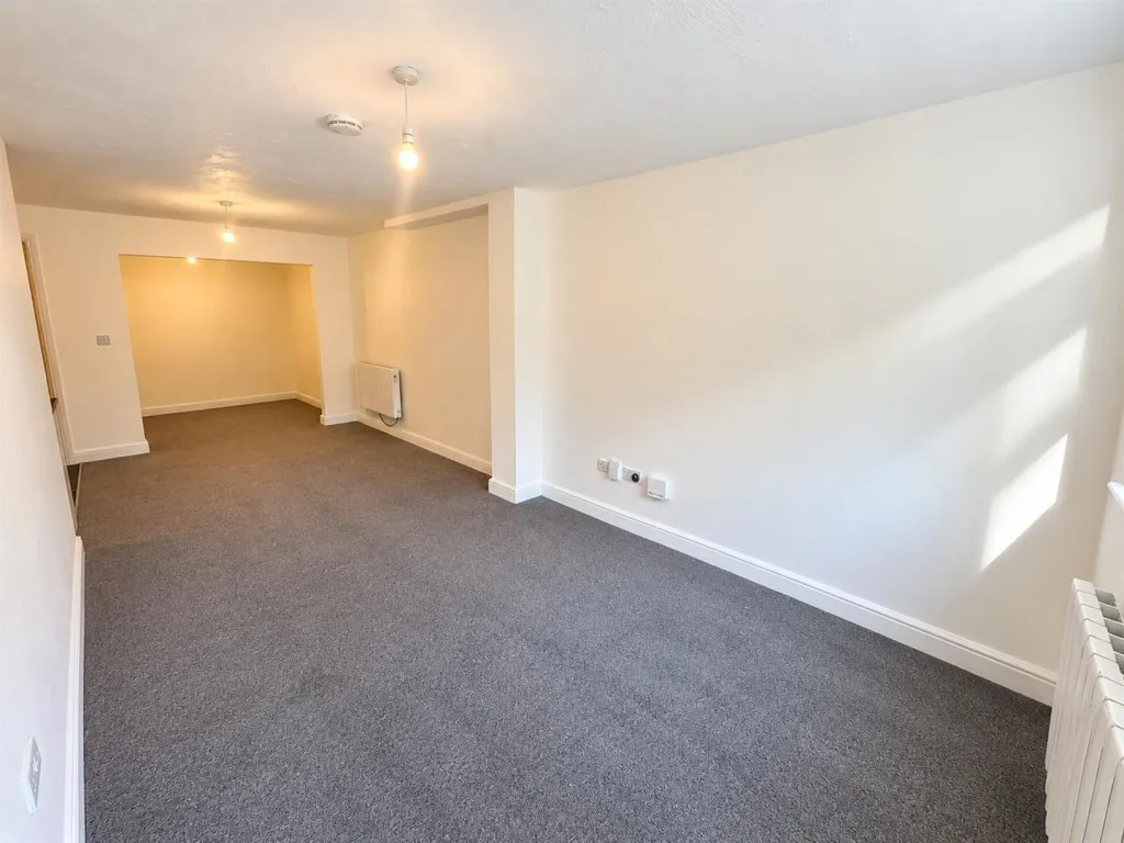 Mohair Street, Keighley, BD21, photo 2