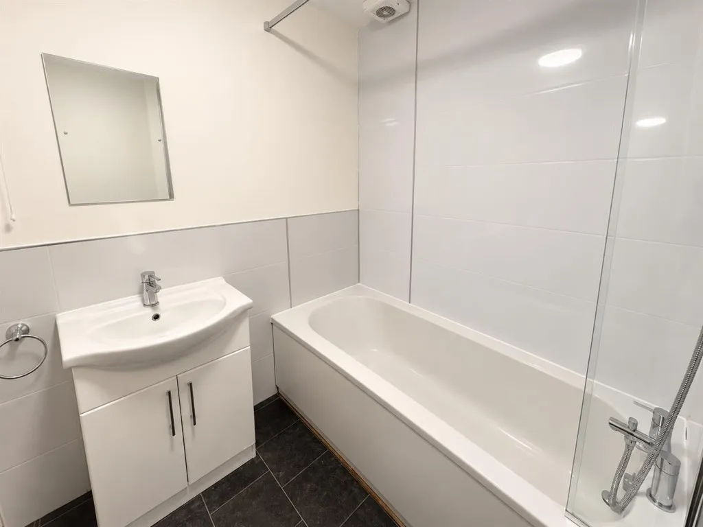 Mohair Street, Keighley, BD21, photo 9
