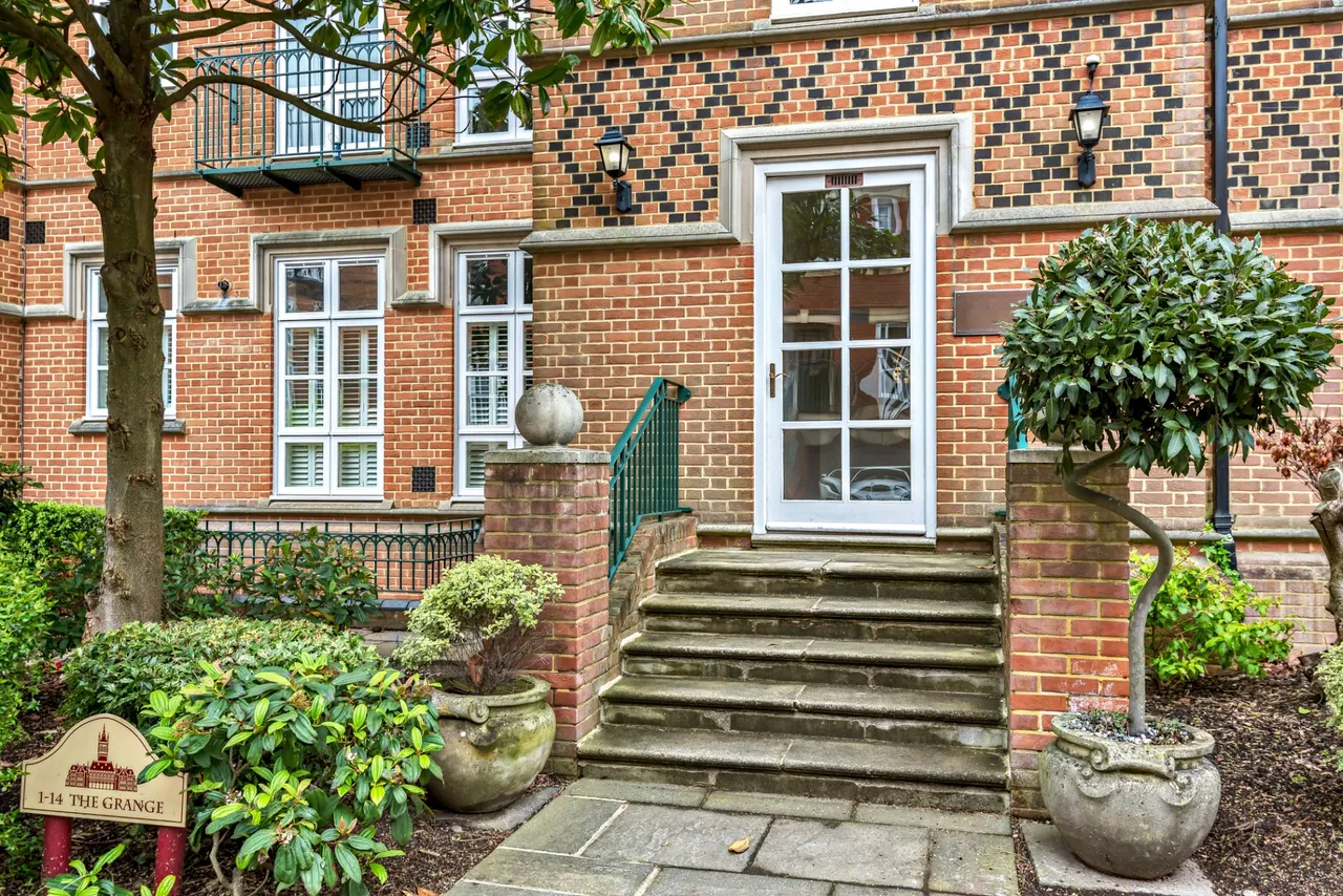 Virginia Water, Surrey, GU25 4ST, photo 2