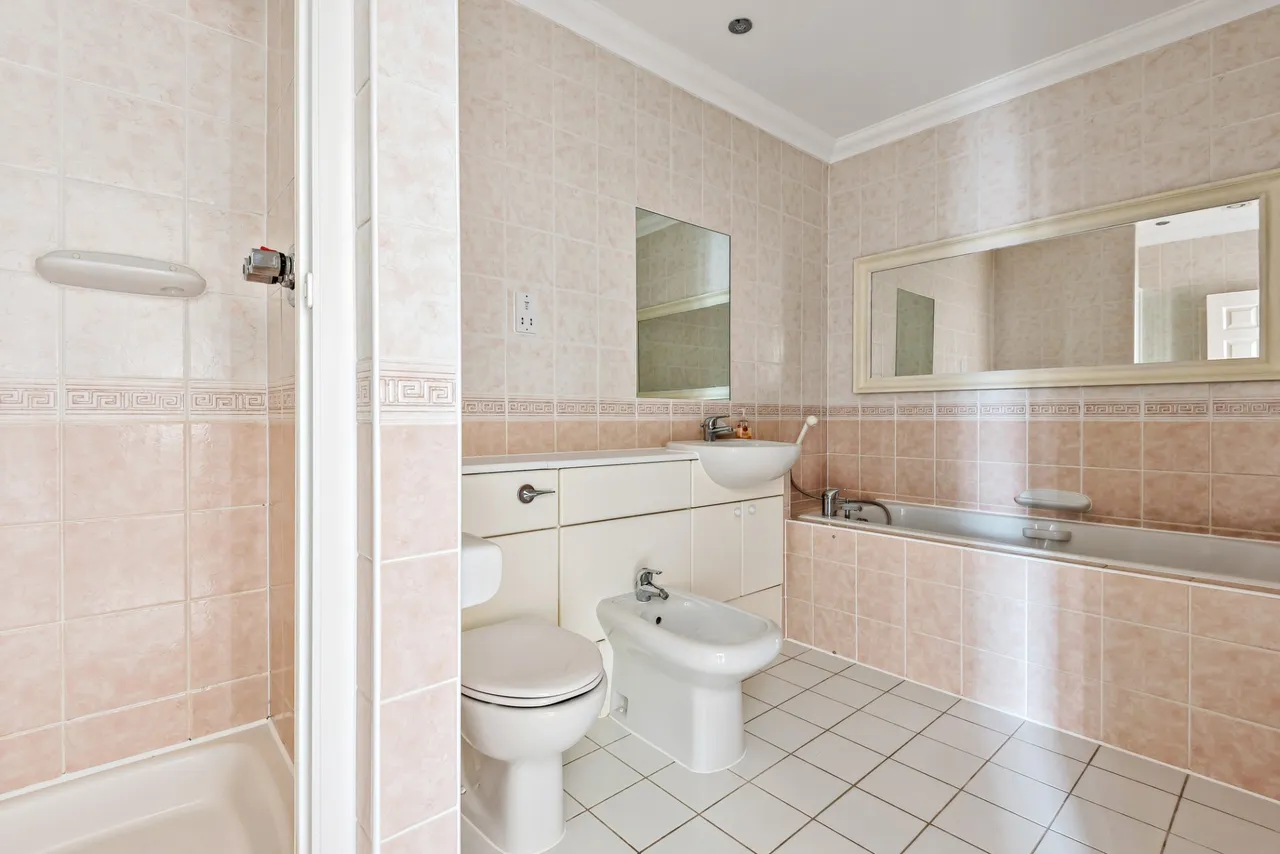 Virginia Water, Surrey, GU25 4ST, photo 11