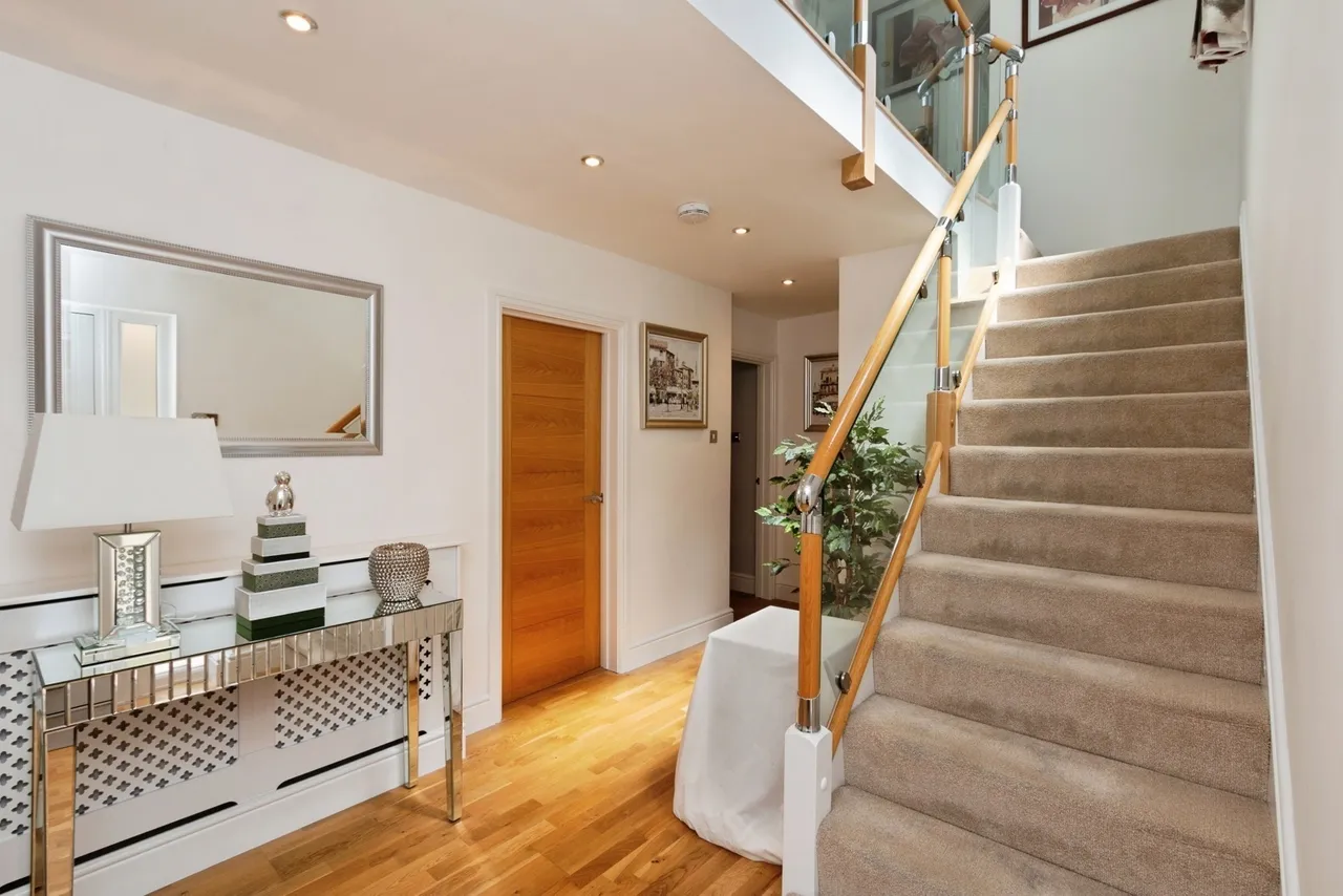 Neville Close, Basingstoke, RG21, photo 11