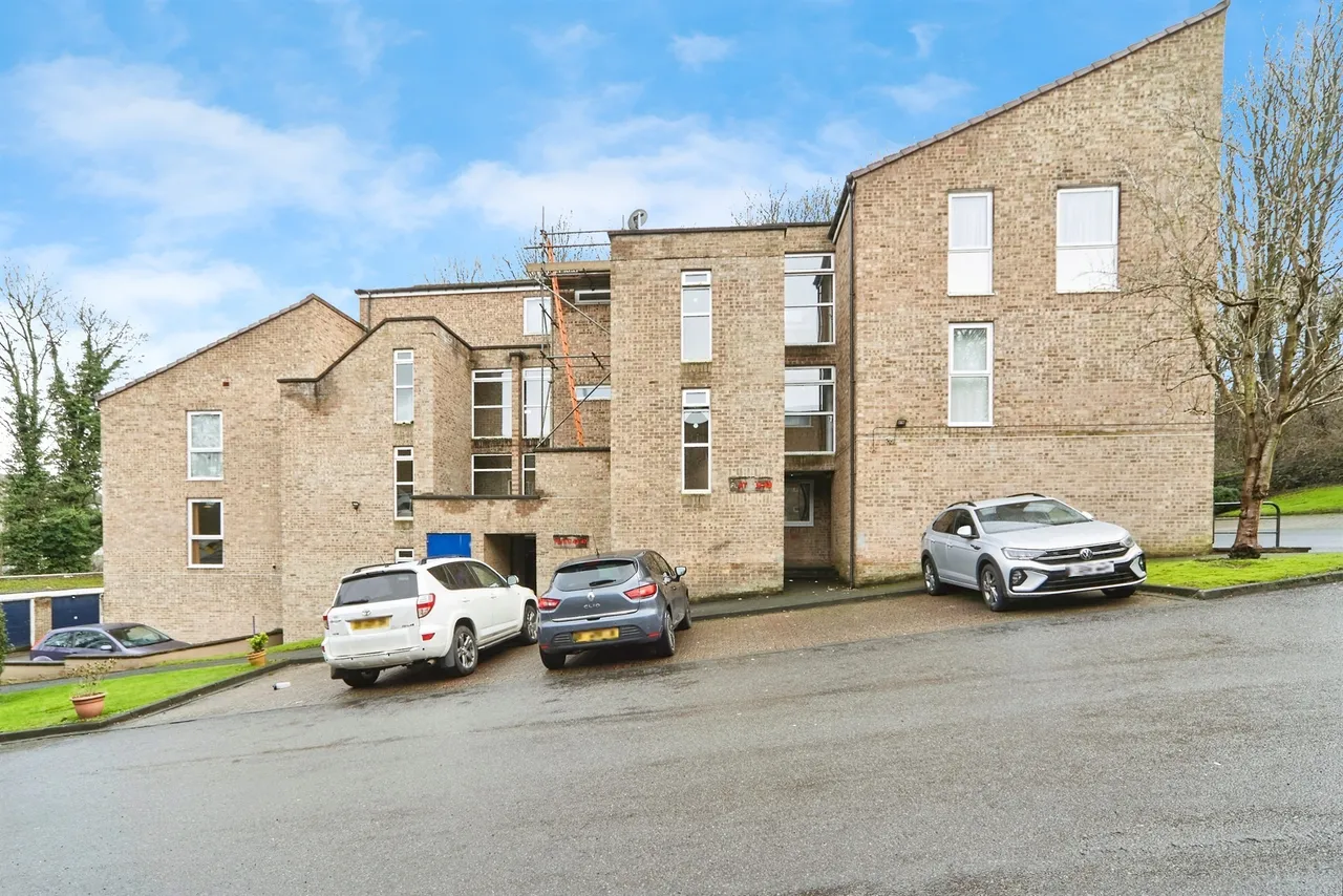 Frizley Gardens, Bradford, BD9, photo 11