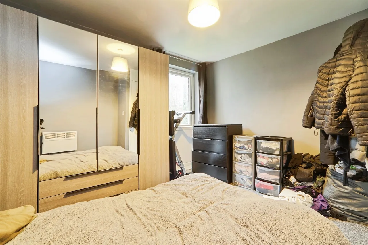Frizley Gardens, Bradford, BD9, photo 8