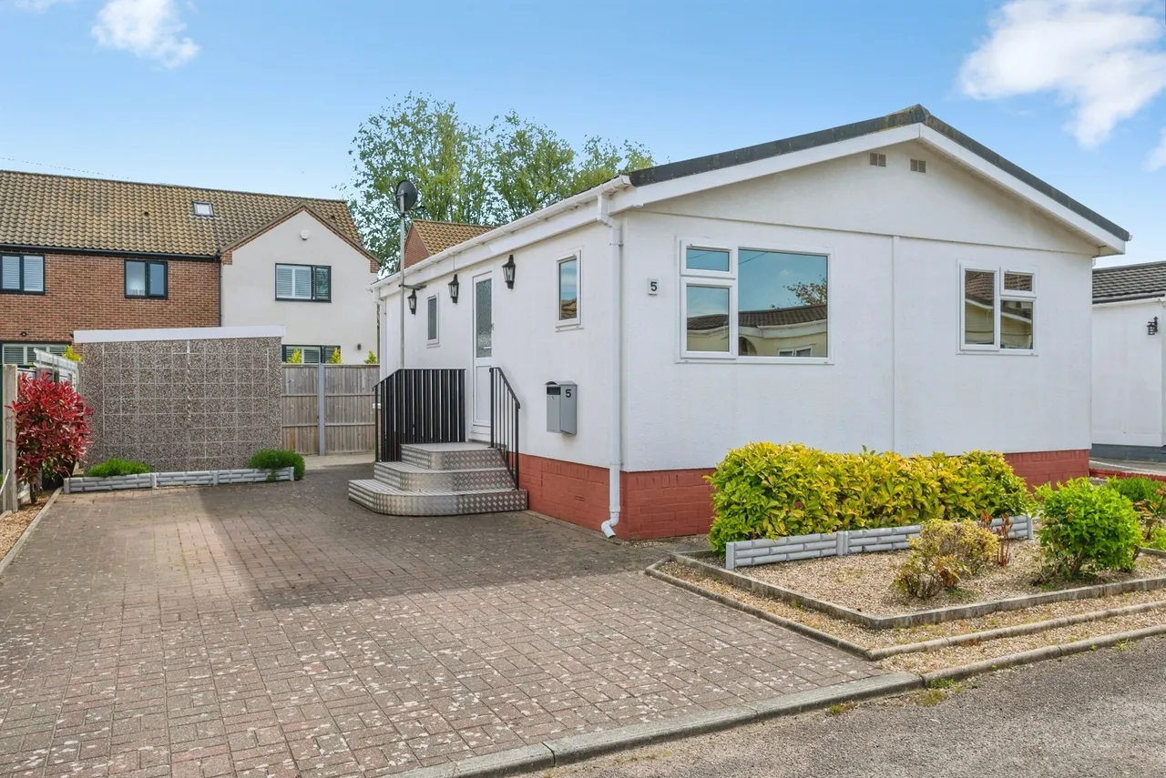 Beverly Court, Gorleston, Great Yarmouth, photo 2
