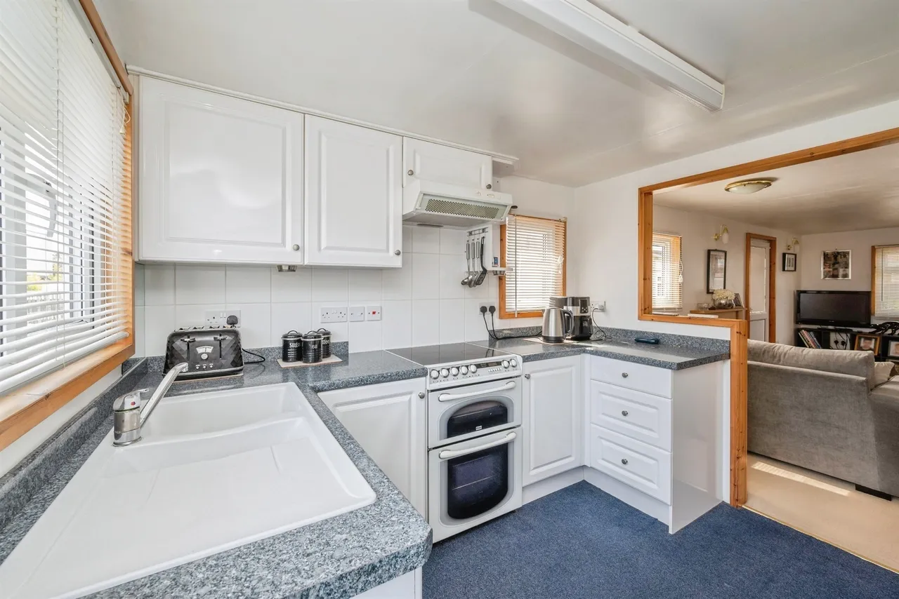 Beverly Court, Gorleston, Great Yarmouth, photo 9