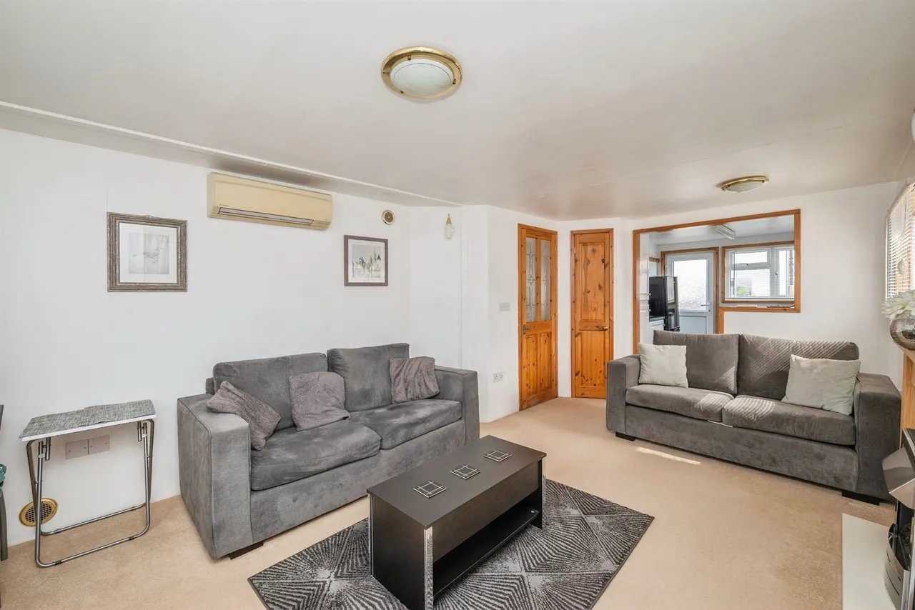 Beverly Court, Gorleston, Great Yarmouth, photo 4