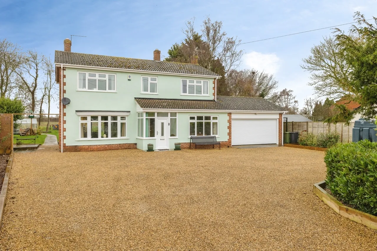 4 bed house for sale — The Street, Caston, Attleborough, Norfolk, NR17
