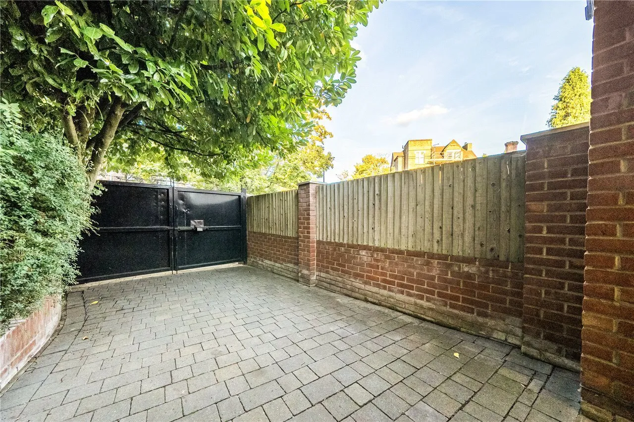 Charleville Circus, London, SE26, photo 27