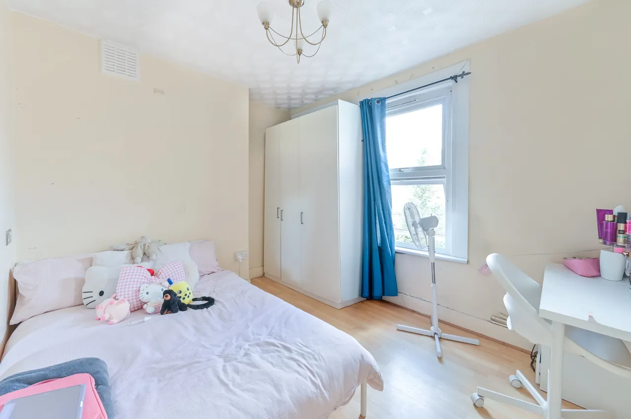 11b Philip Walk, London, photo 3