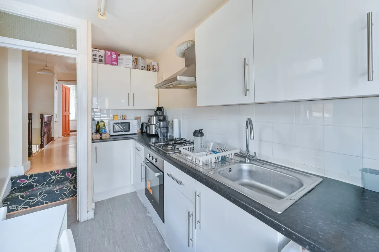 11b Philip Walk, London, photo 4
