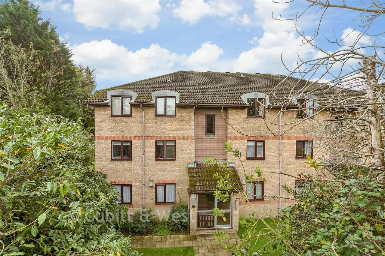 Vicarage Lane, Horley, RH6, photo 8