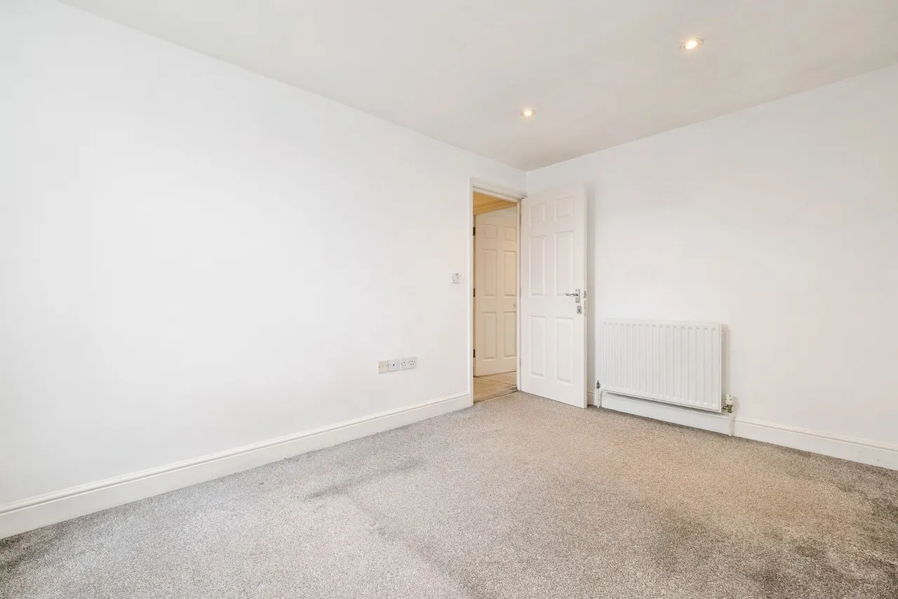 George Lane, London, E18, photo 10