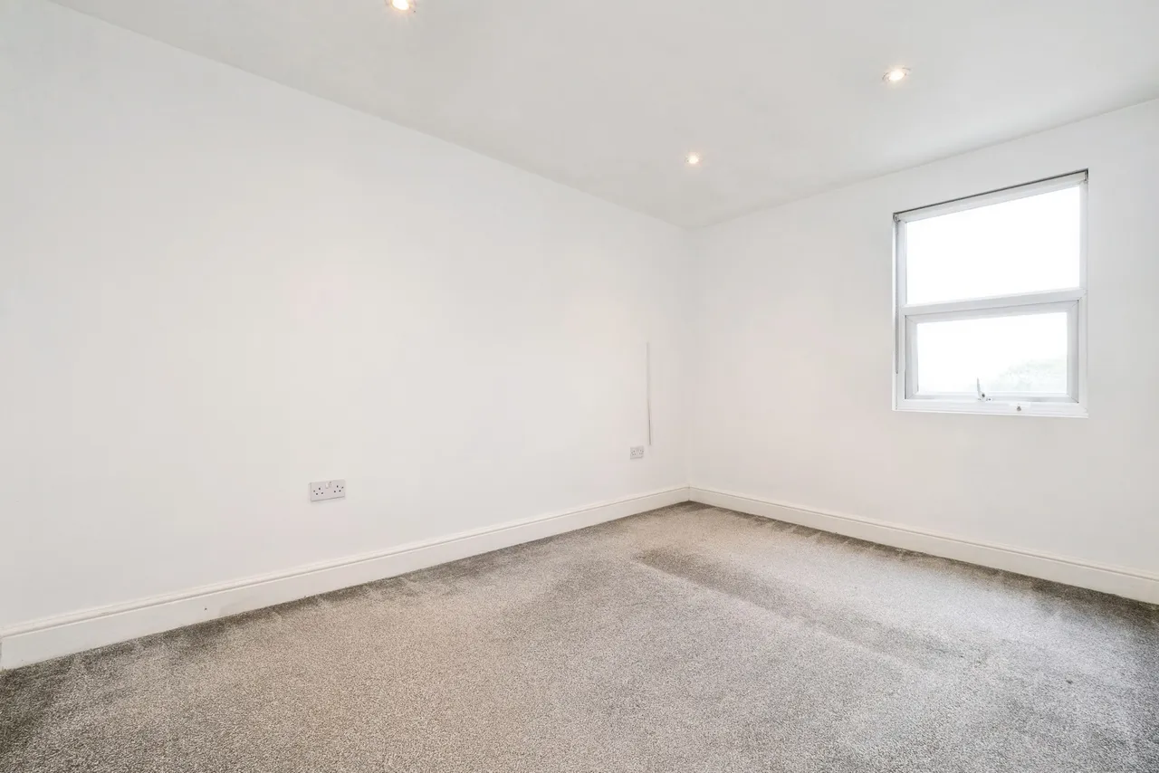 George Lane, London, E18, photo 8