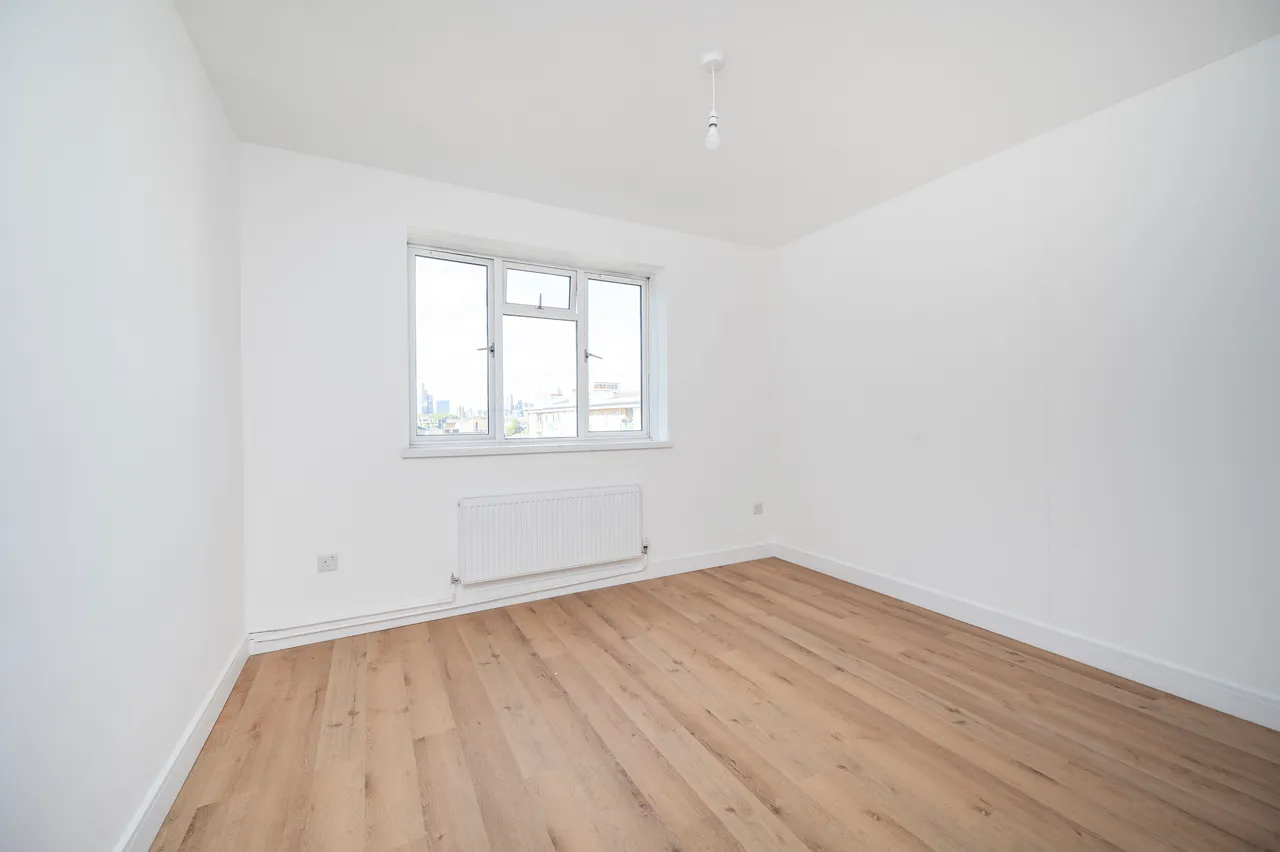 22 Bantry House, Ernest Street, London, photo 7