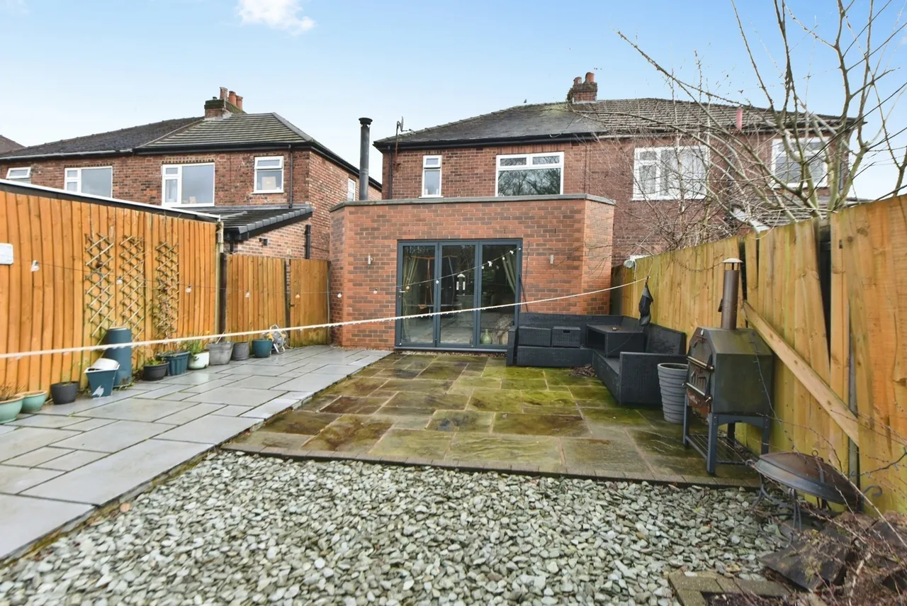 Beechwood Avenue, Romiley, Stockport, Greater Manchester, SK6, photo 3