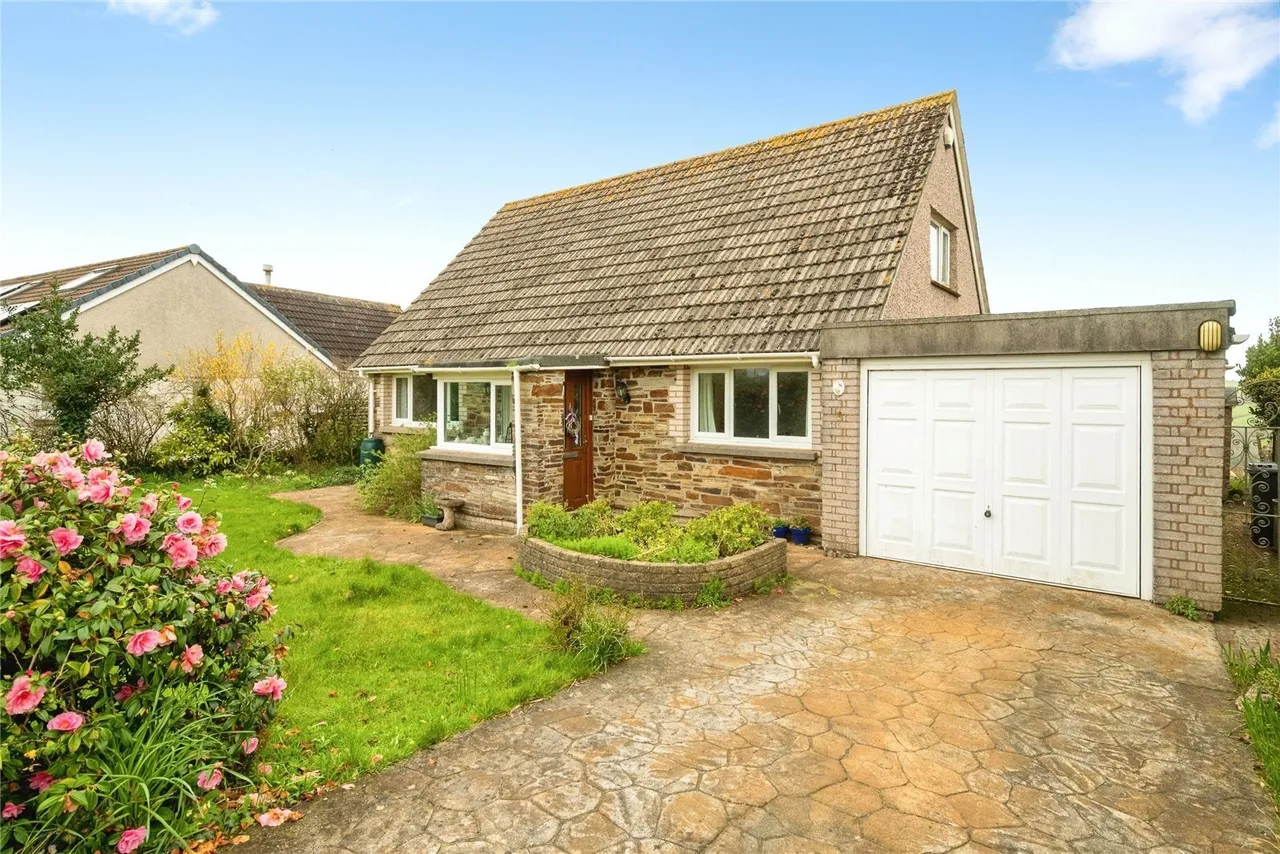 3 bed house for sale, Cross Park, Crafthole, PL11
