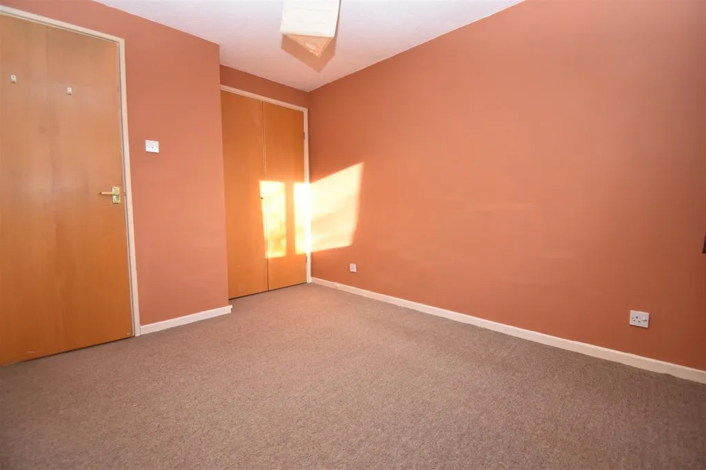 Kemble Drive, Cirencester, photo 5