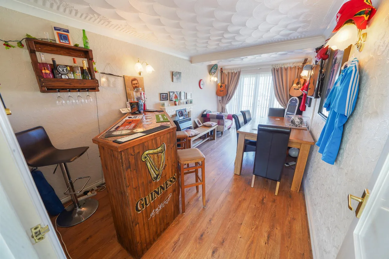Clos Tirffordd, Swansea, SA4, photo 9