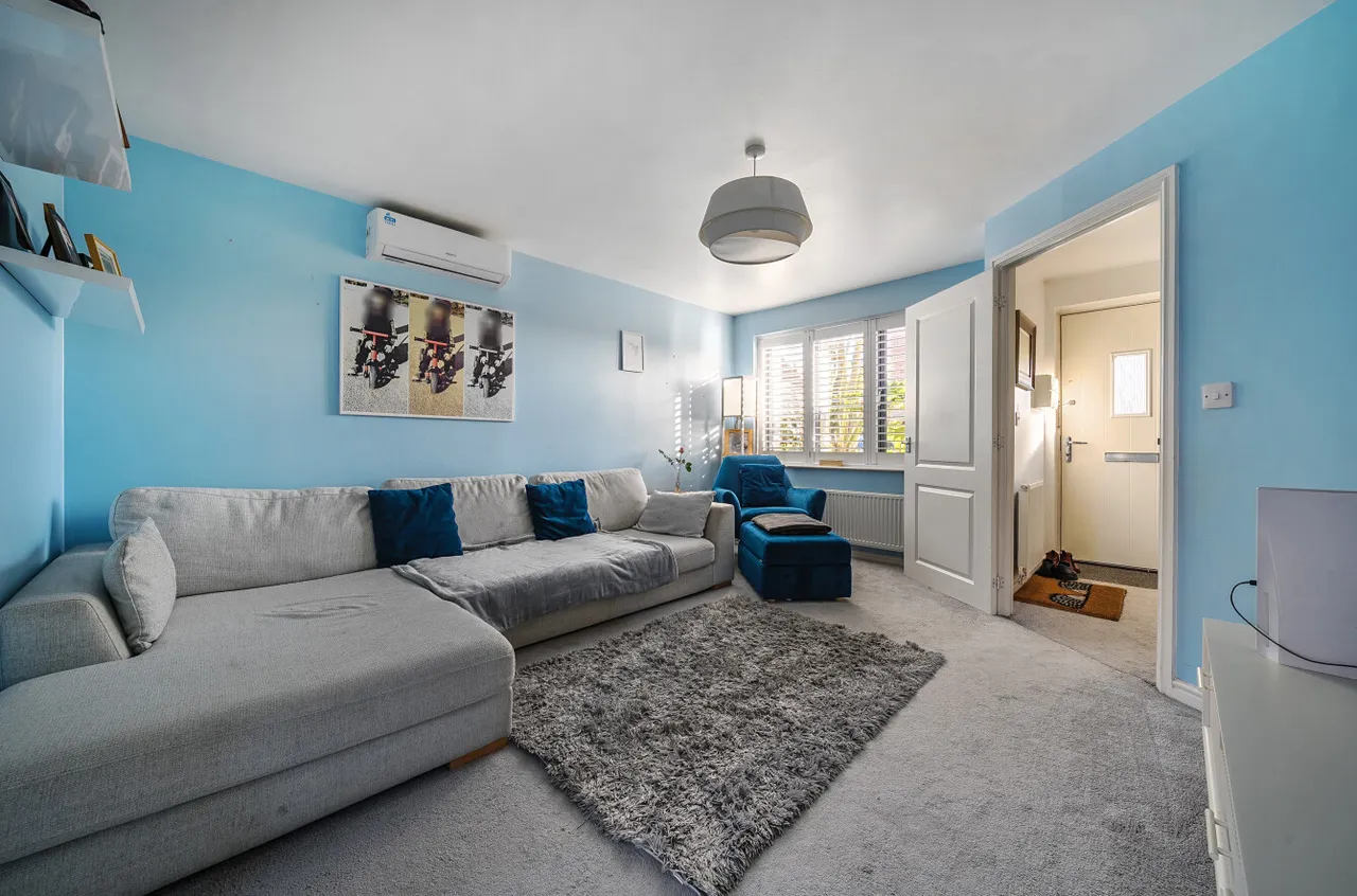 Bailey Drive, Ebbsfleet Valley, DA10, photo 6