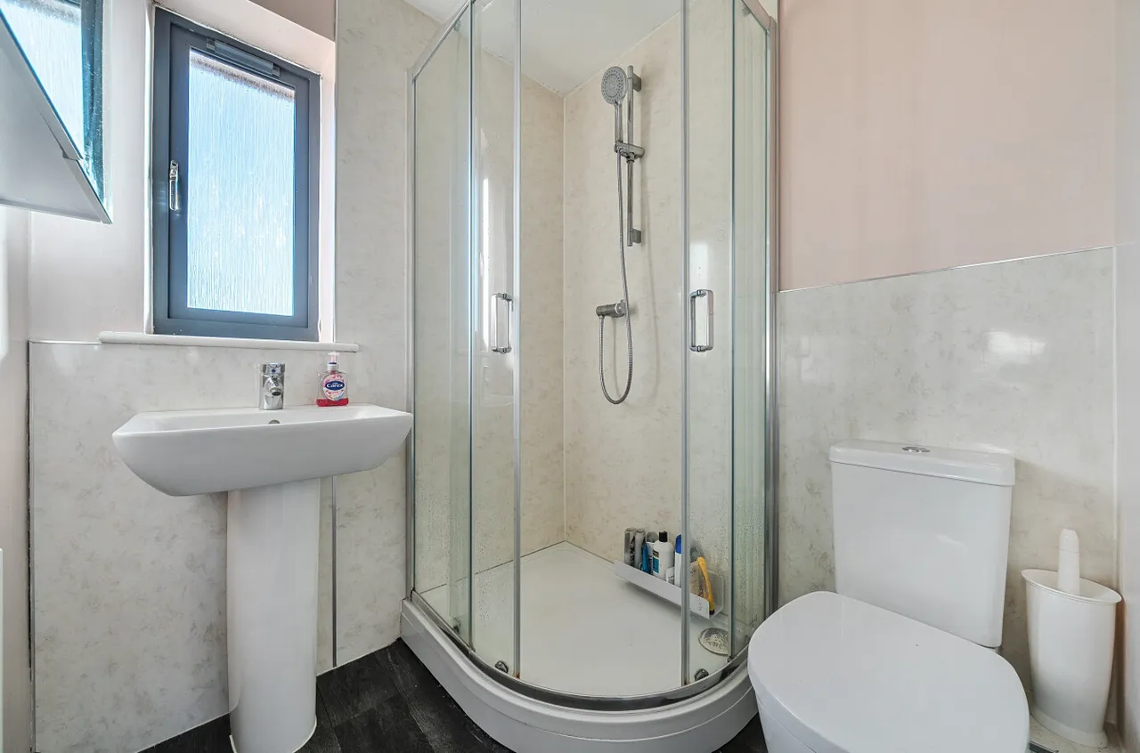 Bailey Drive, Ebbsfleet Valley, DA10, photo 15