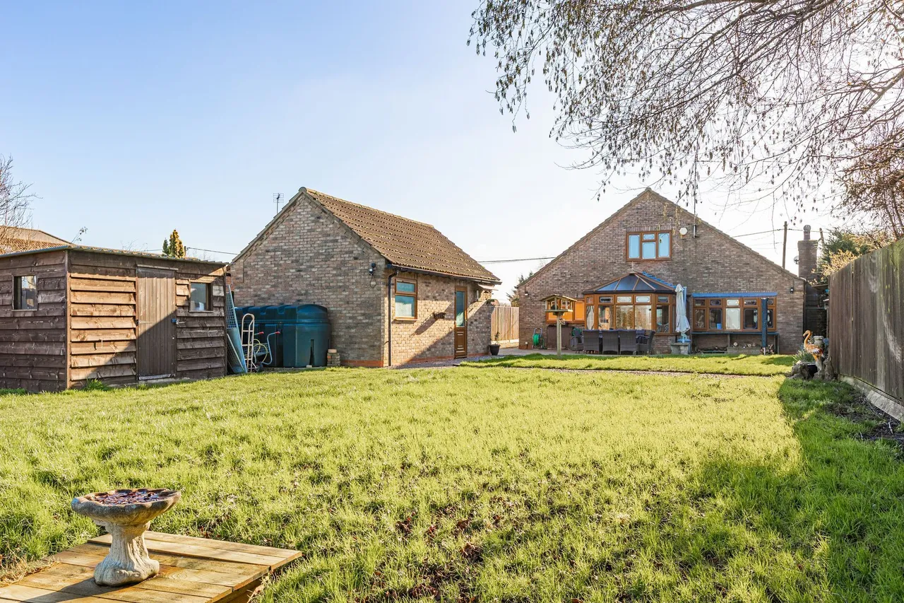 4 bed house for sale, Lifestyle Appeal in Barroway Drove