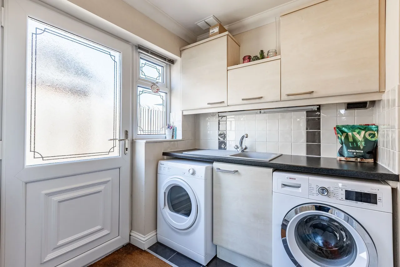 Lifestyle Appeal in Barroway Drove, photo 10