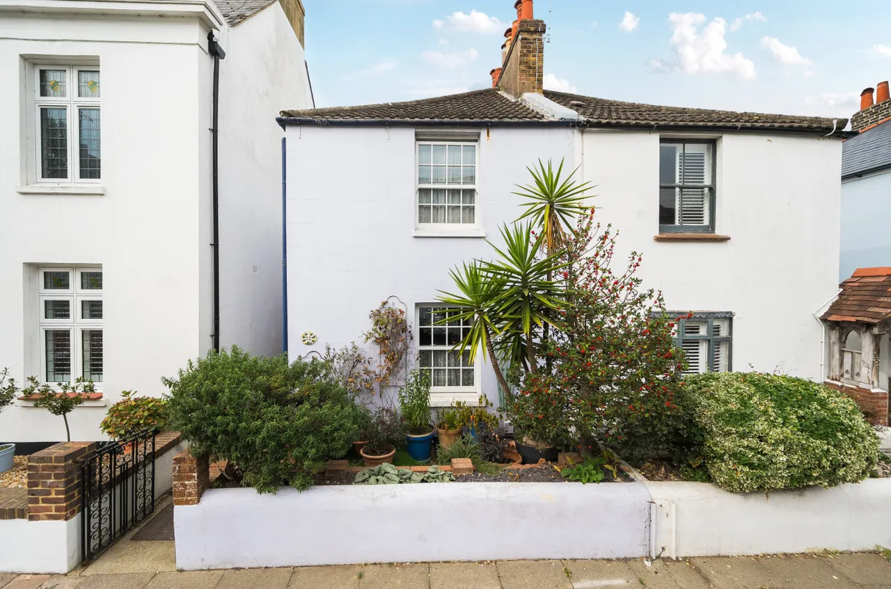 2 bed house for sale, Park Road, Worthing, BN11
