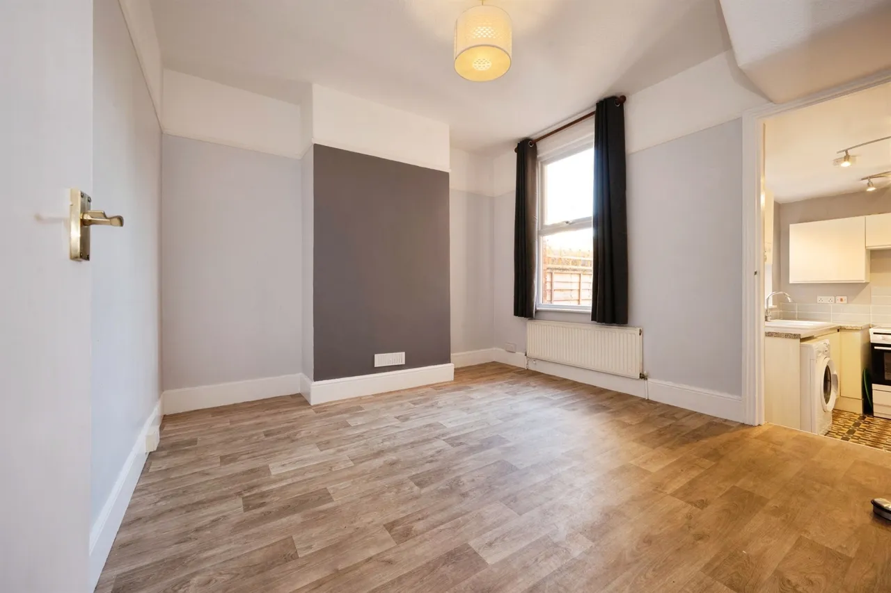 Coventry Road, Bedford, MK40, photo 3