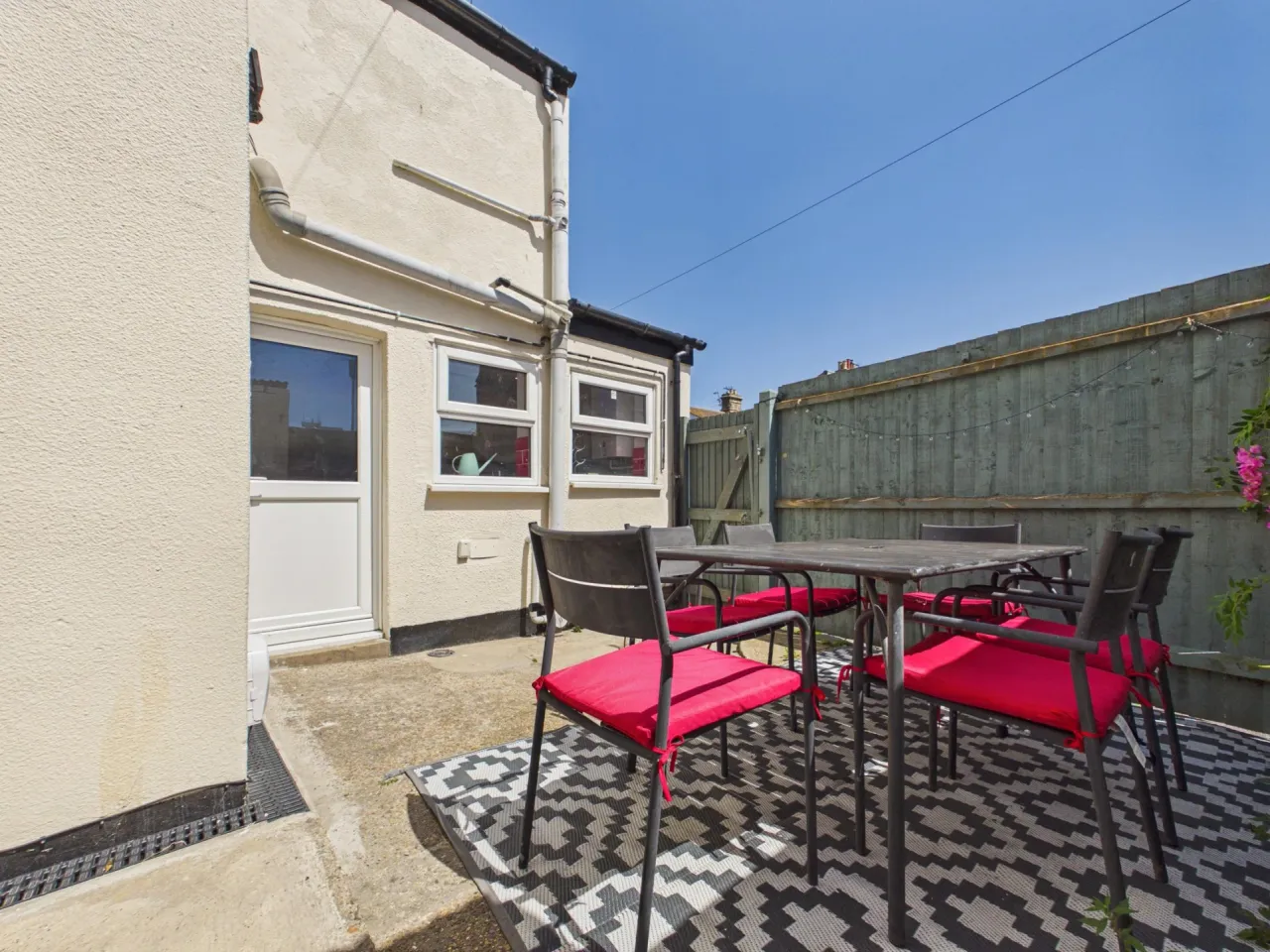 Edinburgh Road, Lowestoft, photo 15
