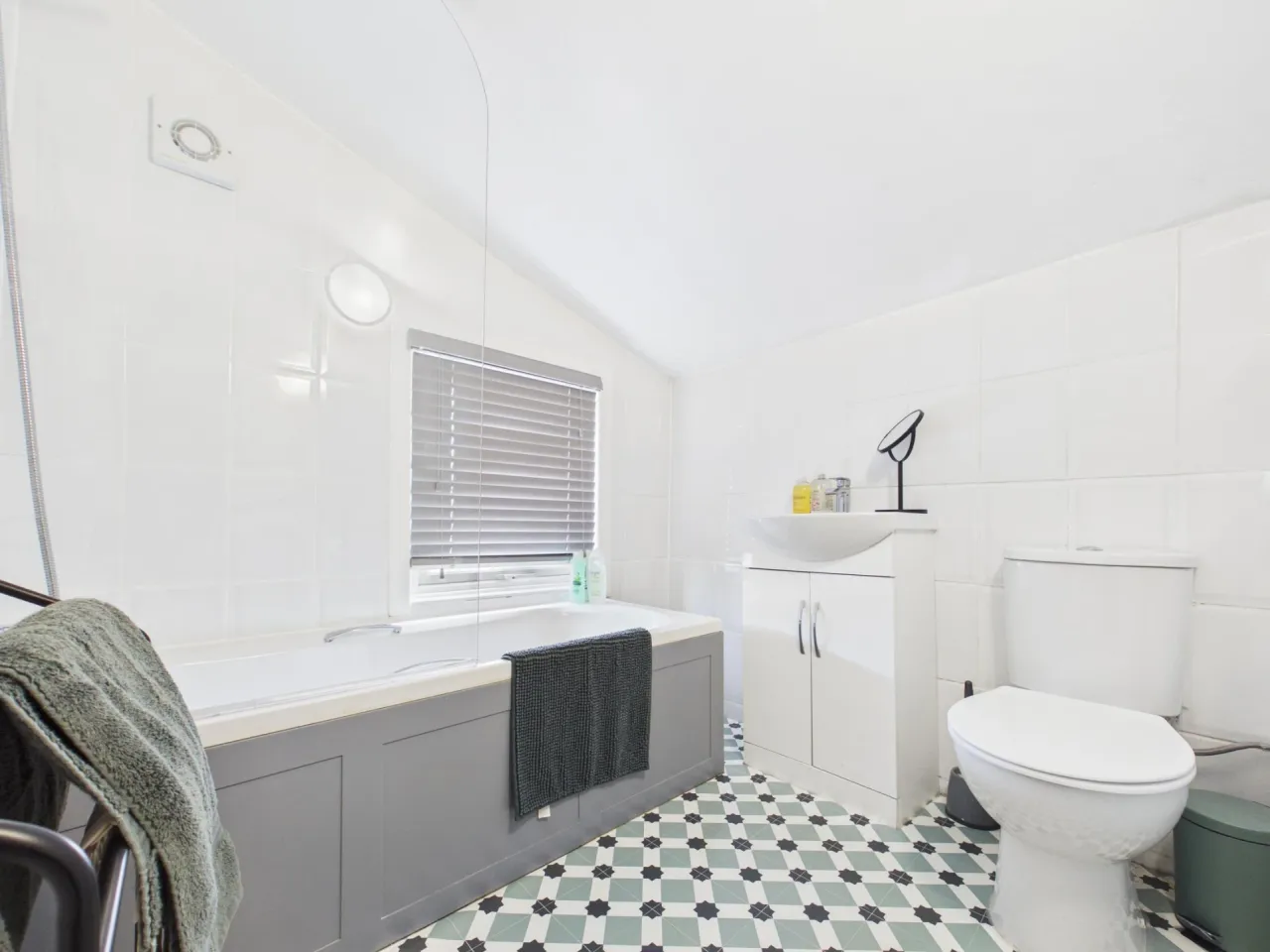 Edinburgh Road, Lowestoft, photo 12