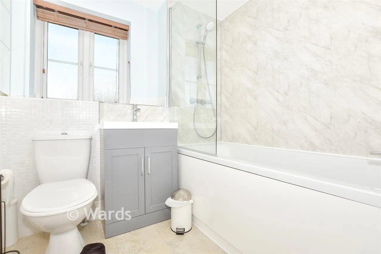 The Farrows, Maidstone, ME15, photo 11