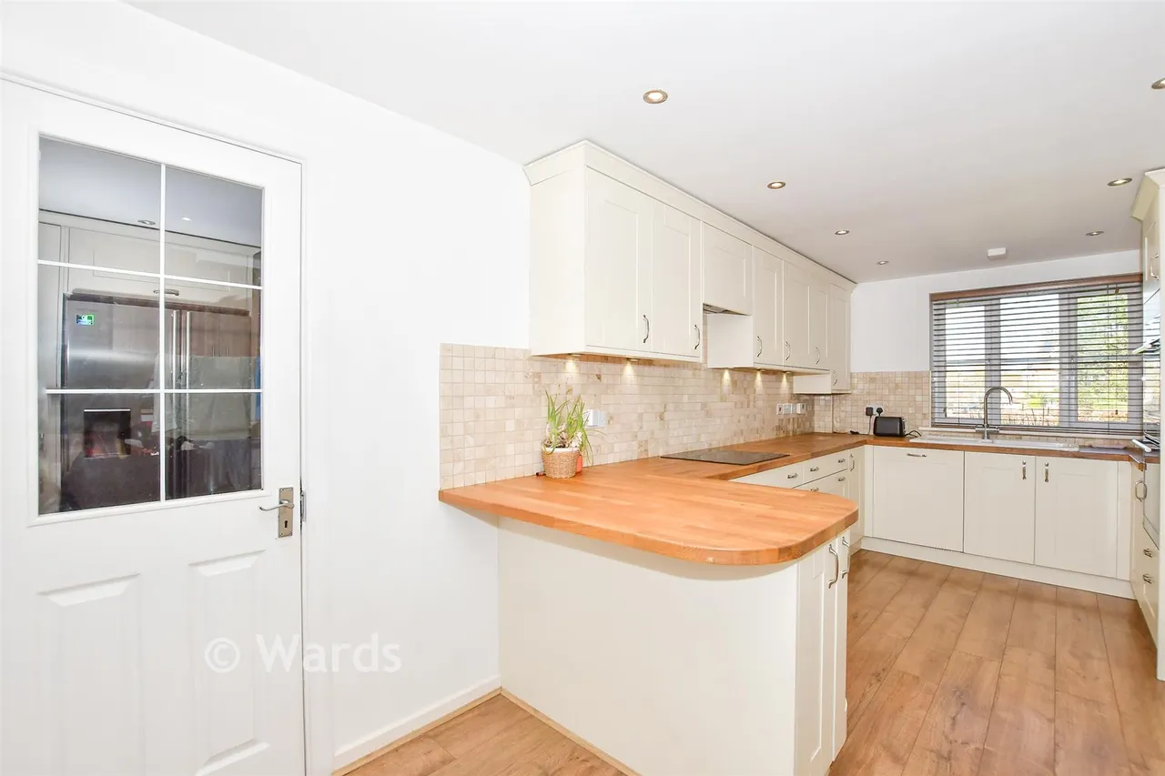 The Farrows, Maidstone, ME15, photo 3