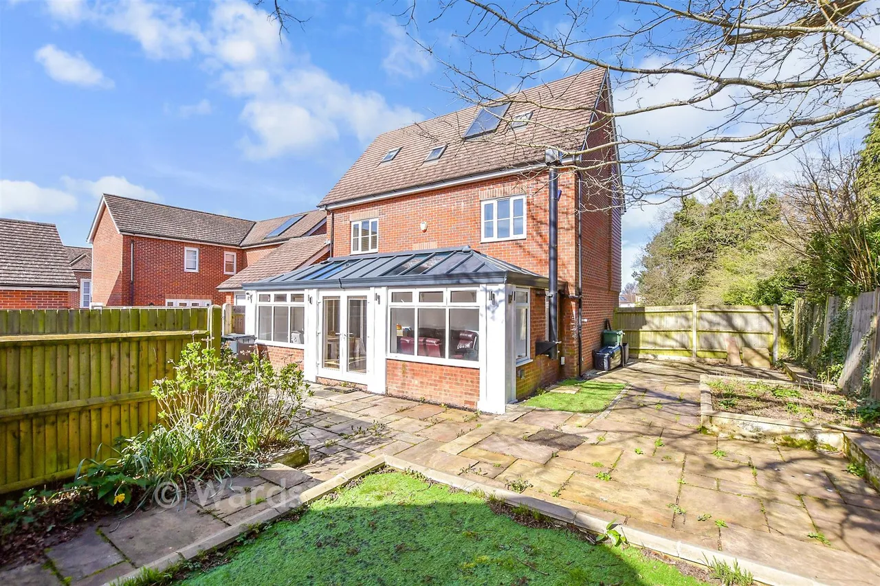 The Farrows, Maidstone, ME15, photo 13