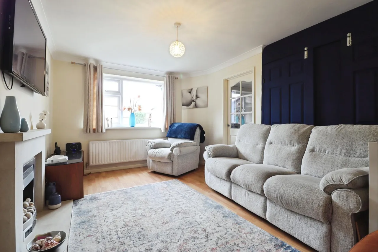 St. Marys Drive, Dunsville, DN7, photo 11