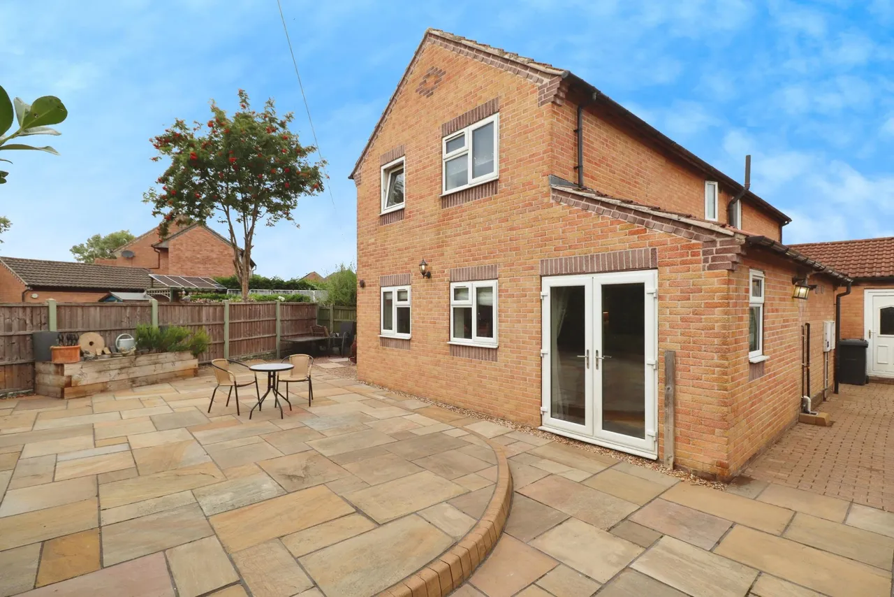 St. Marys Drive, Dunsville, DN7, photo 12
