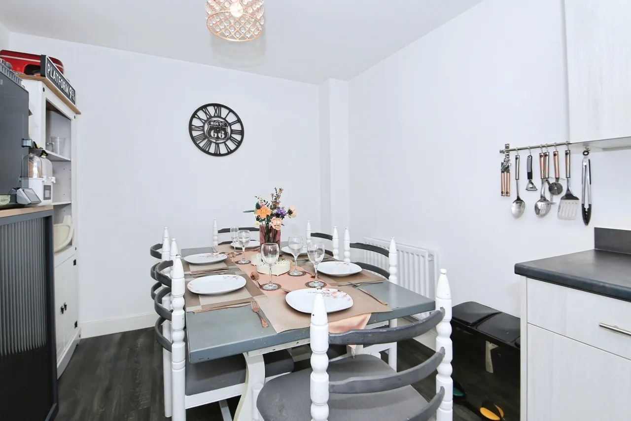 Brewton Drive, Deeping St. James, Peterborough, Lincolnshire, PE6, photo 4