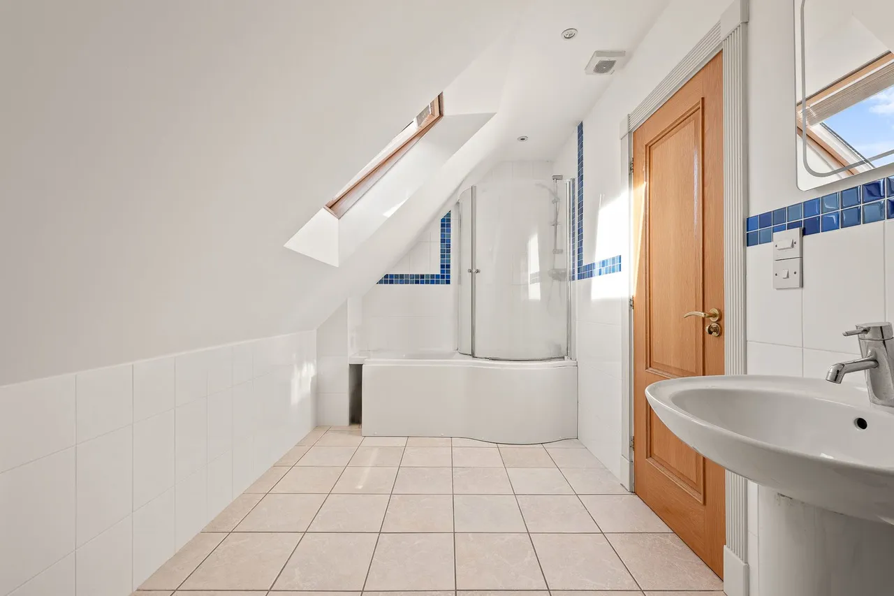 Handford Court, Southwell, NG25, photo 16