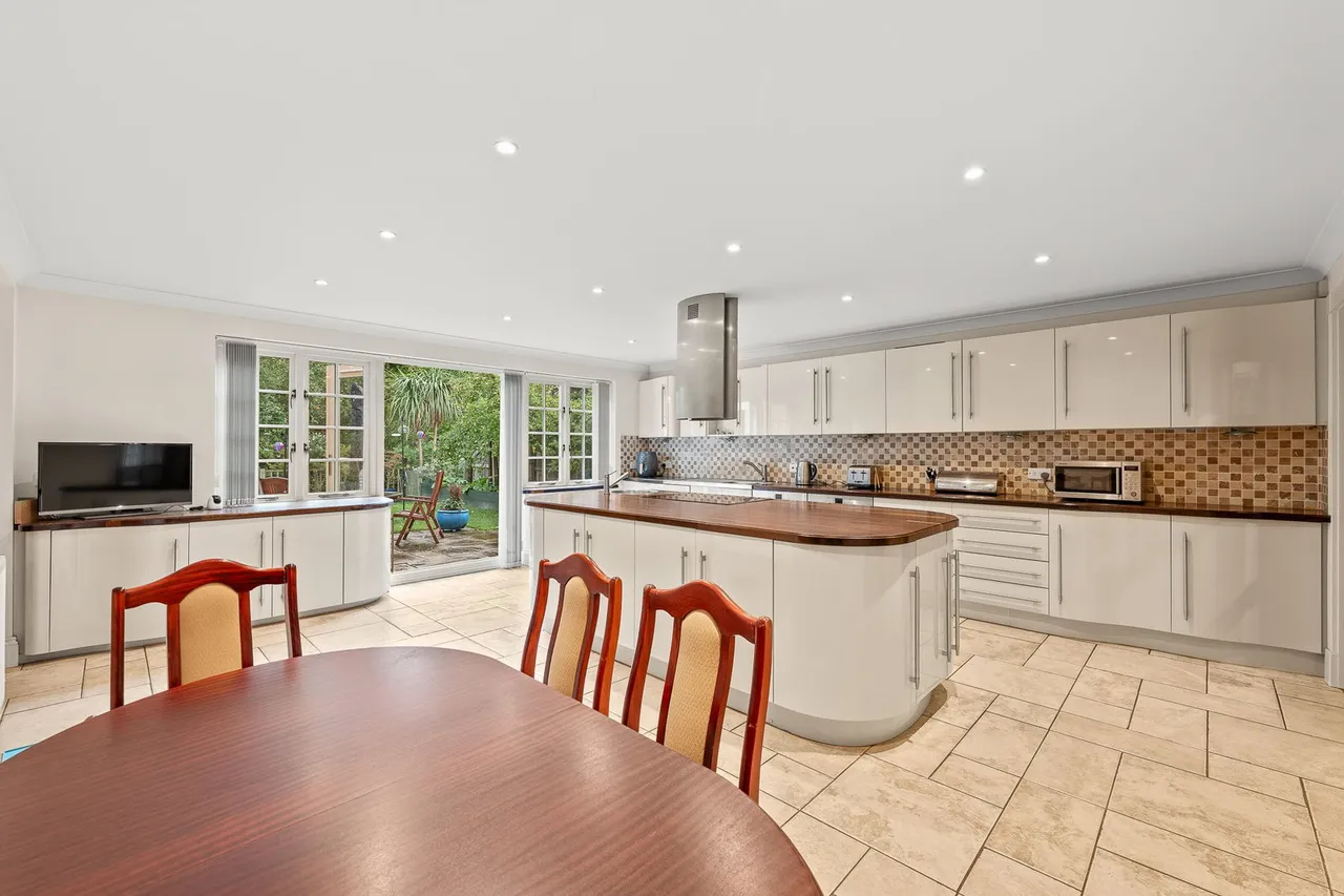 Handford Court, Southwell, NG25, photo 6
