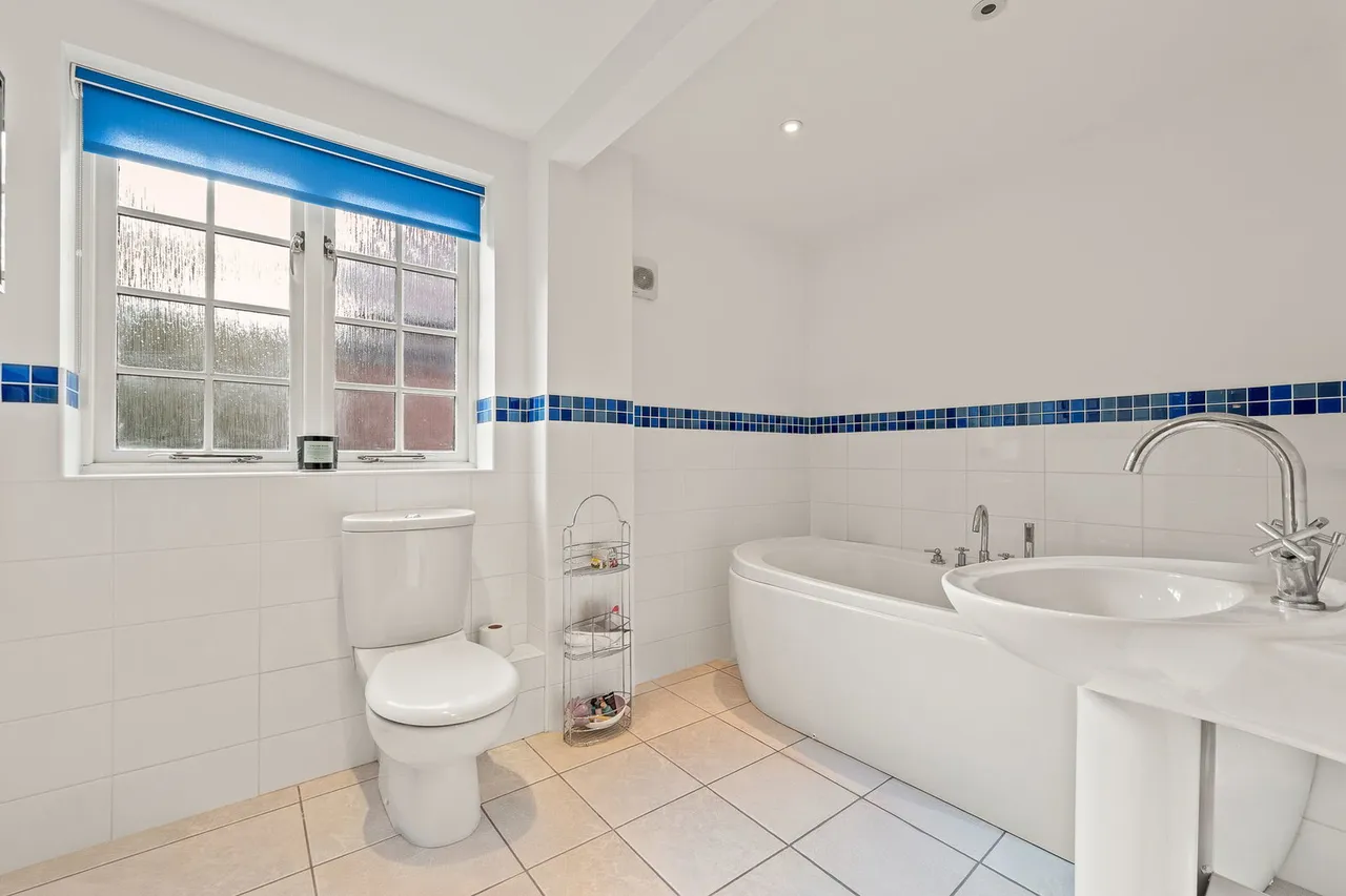 Handford Court, Southwell, NG25, photo 25